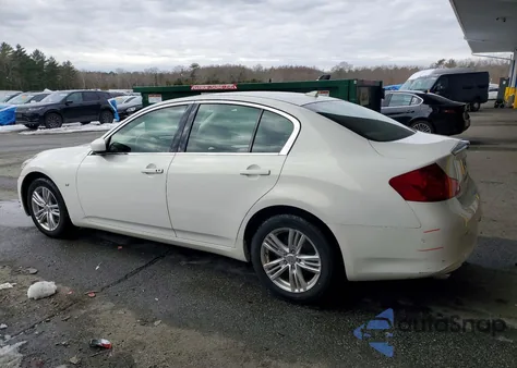 2015 Infiniti Q40 z USA, uszkodzony, nr VIN JN1CV6AR2FM521000